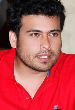 Dinesh Raut background portrait