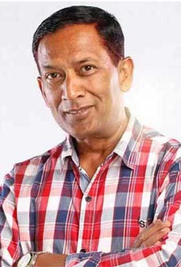 Madhav Wagle background portrait