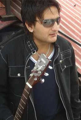 Mohit Munal background portrait
