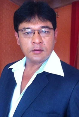 Om Prateek background portrait