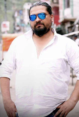 Pradeep Bhardwaj background portrait