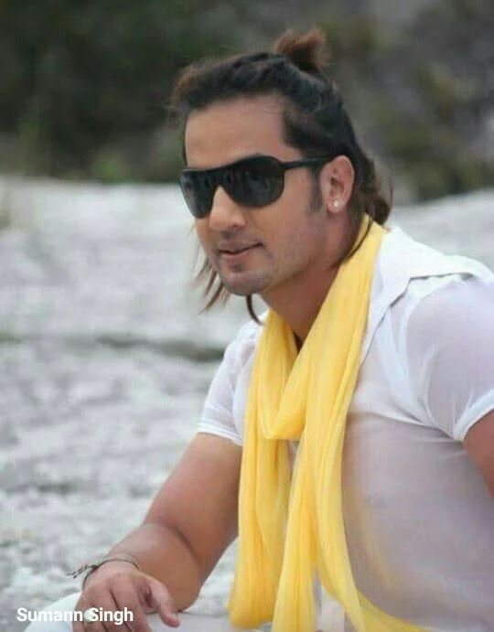 Suman Singh background portrait